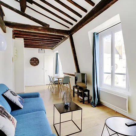 Apartment Parisian Charm In The Heart Of The Marais !